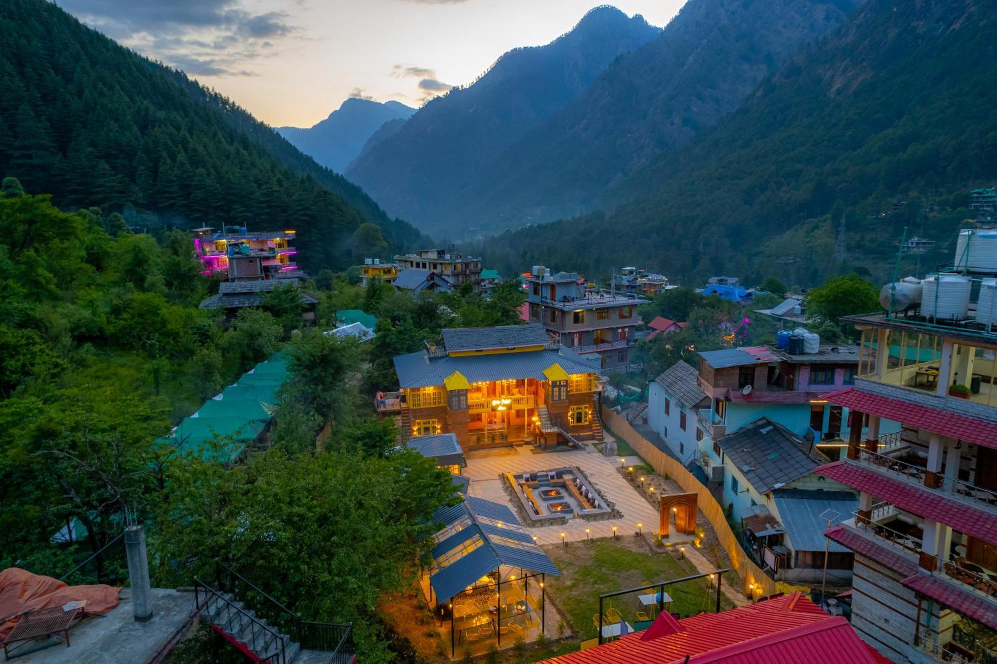 Whoopers Boutique Kasol Hostel Exterior foto