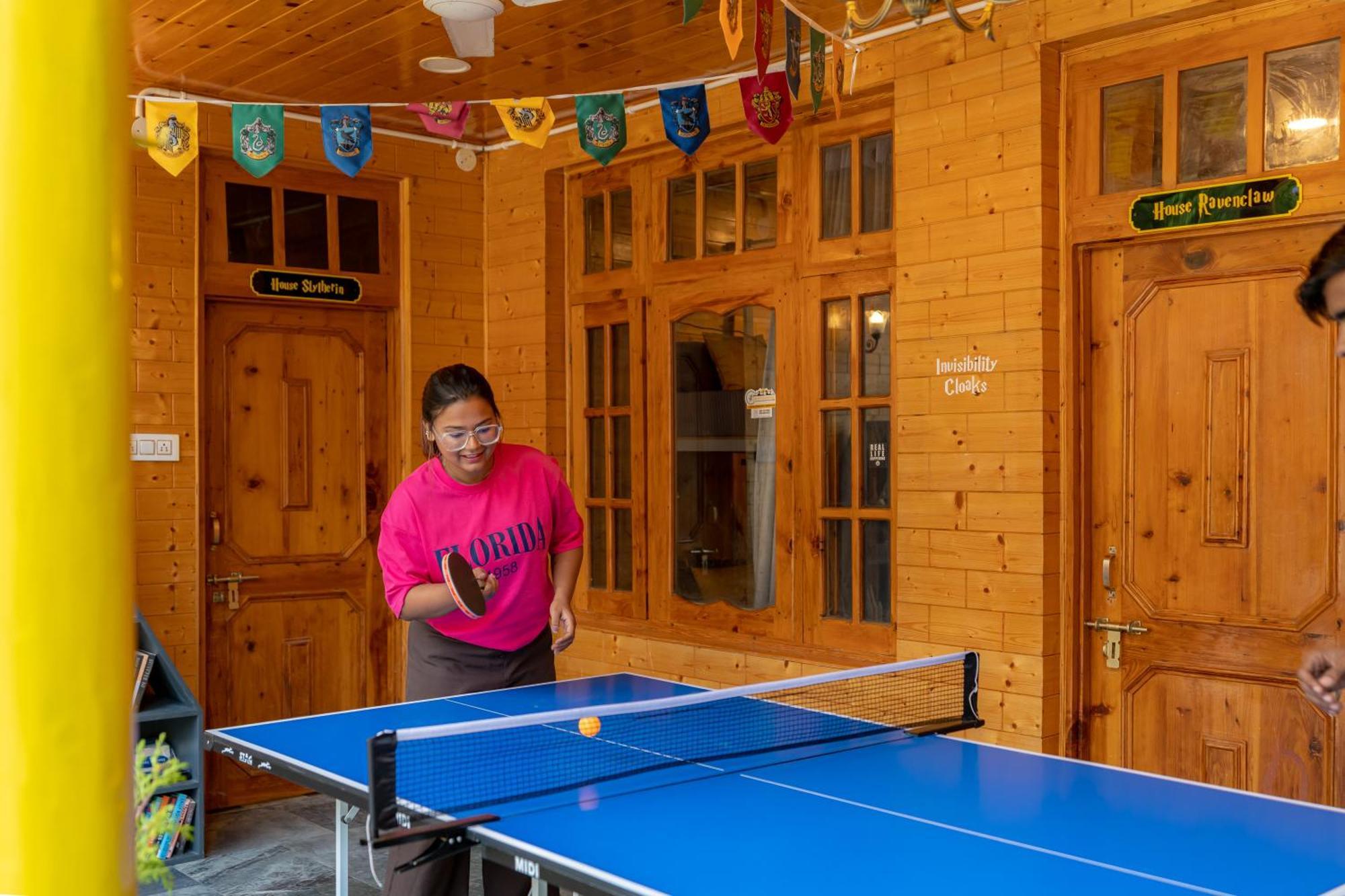 Whoopers Boutique Kasol Hostel Exterior foto