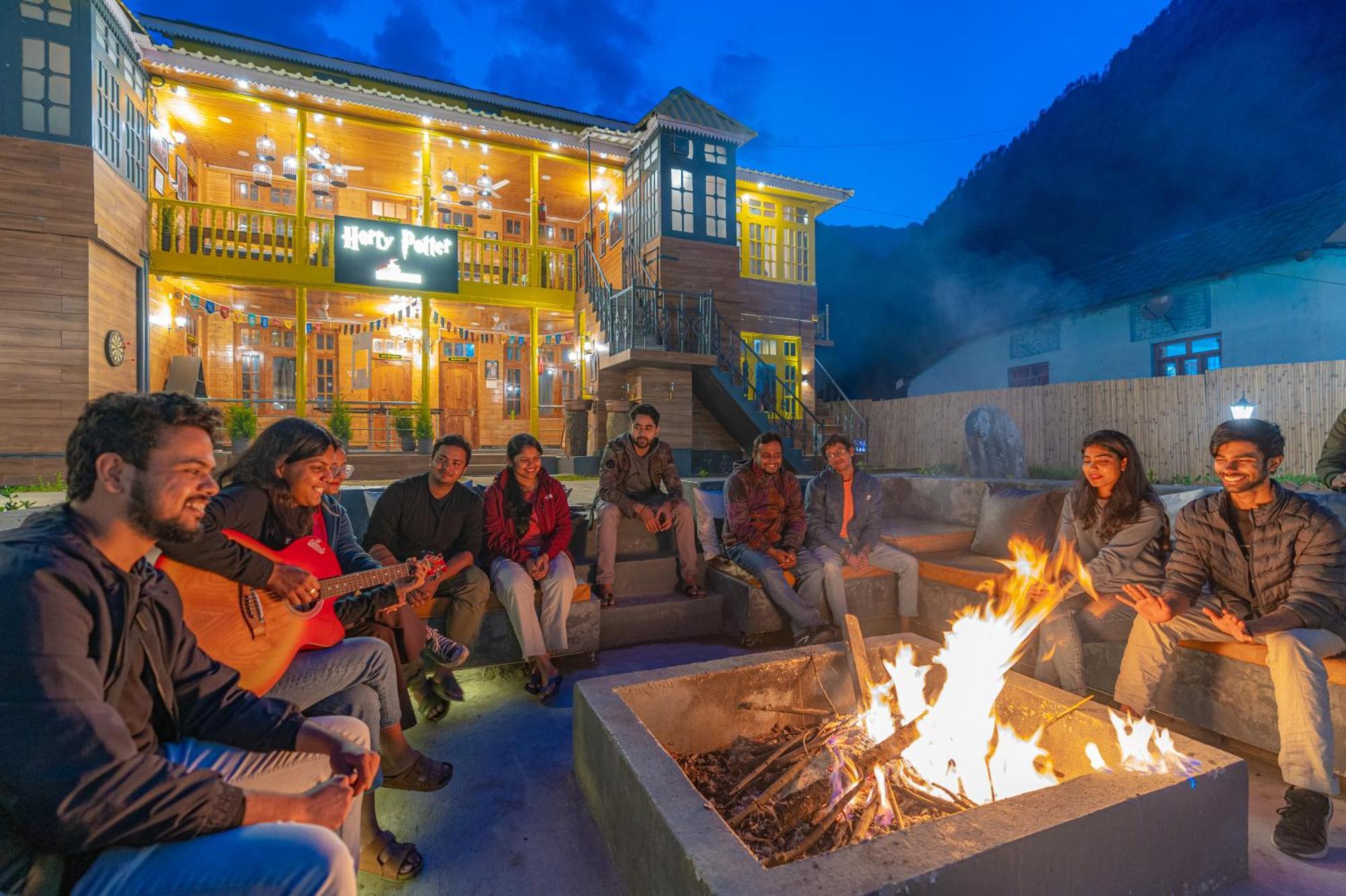 Whoopers Boutique Kasol Hostel Exterior foto